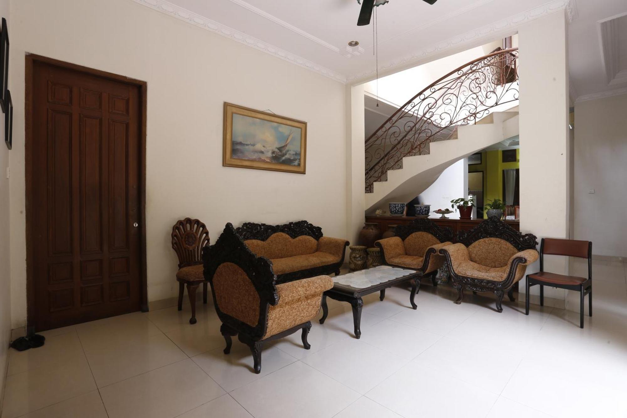 ג'קרטה Spot On 94142 Al Fatih Residence Syariah 2 מראה חיצוני תמונה